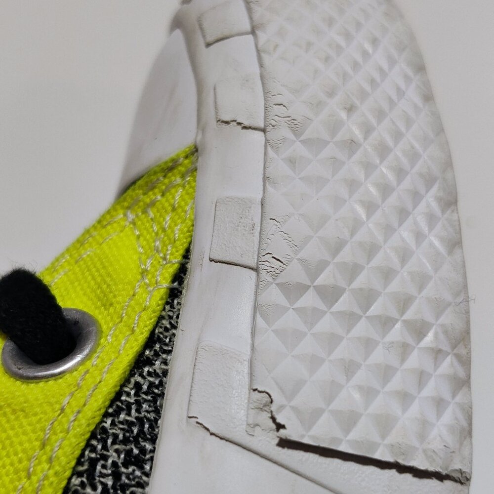Converse Chuck Taylor High Top Sneakers Mismatched Colorway | Men’s/Women’s - Picture 13 of 13